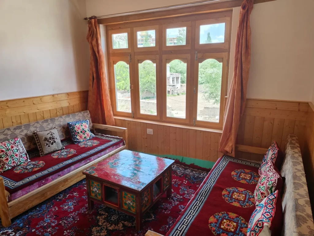 labrang homestay stok