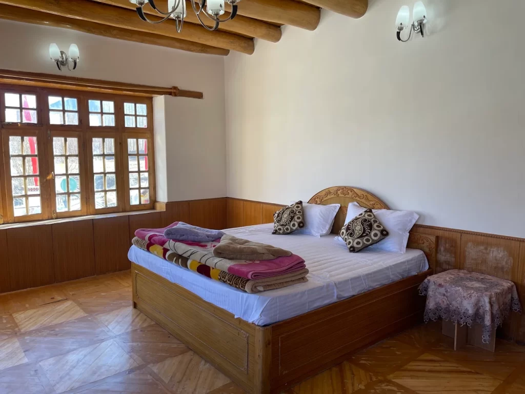 Labrang homestay stok room